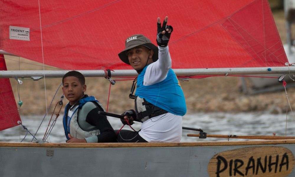 mirror dinghy sailing